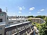 バルコニー：窓を開けると広がる青空。心をリフレッシュして日々を過ごしていきましょう。