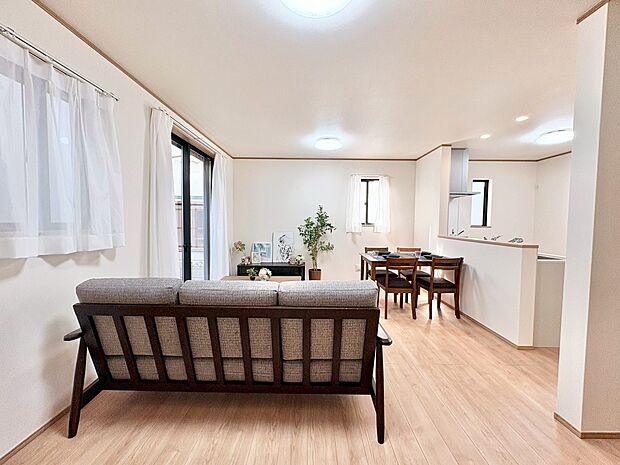 居心地の良い空気感は、暮らしのステージを彩り、心からのやすらぎと満足感を与えてくれます。