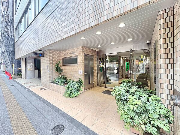 外と内をつなぐエントランスは、まさに顔となる場所。
