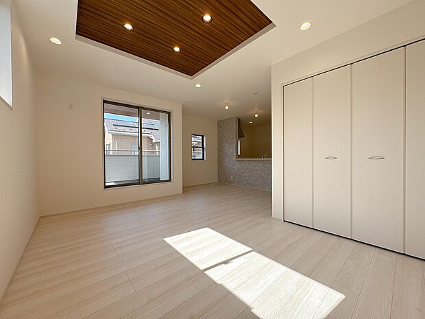 飾り過ぎないシンプルな内装と偏り過ぎないデザインで統一しました。