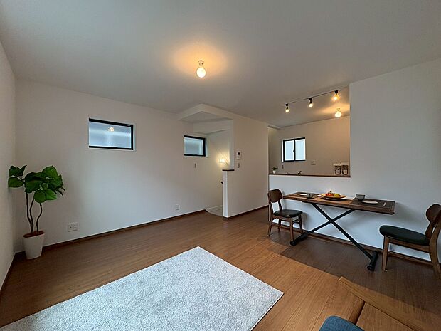 居心地の良い空気感は、暮らしのステージを彩り、心からのやすらぎと満足感を与えてくれます。