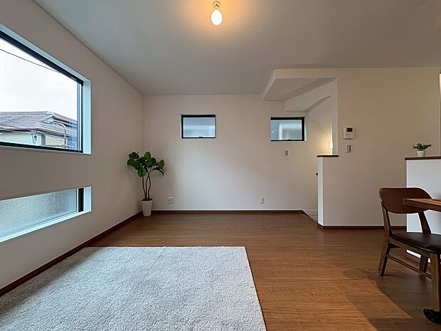 飾り過ぎないシンプルな内装と偏り過ぎないデザインで統一しました。