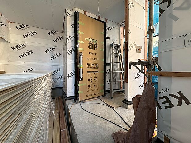 【建築中】玄関を開ければ、そこは安らぎのご自宅。