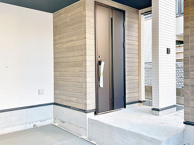 【建築中】玄関を開ければ、そこは安らぎのご自宅。