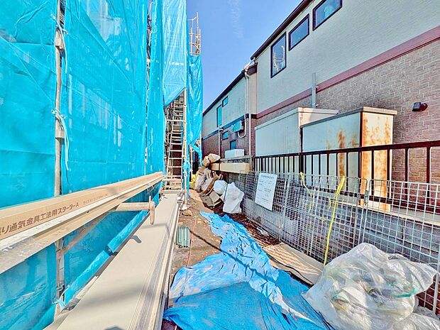 【建築中】カースペースも完備しております。遠出や出勤には必須の設備です。