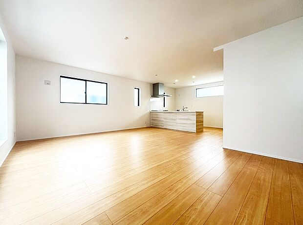 飾り過ぎないシンプルな内装と偏り過ぎないデザインで統一しました。