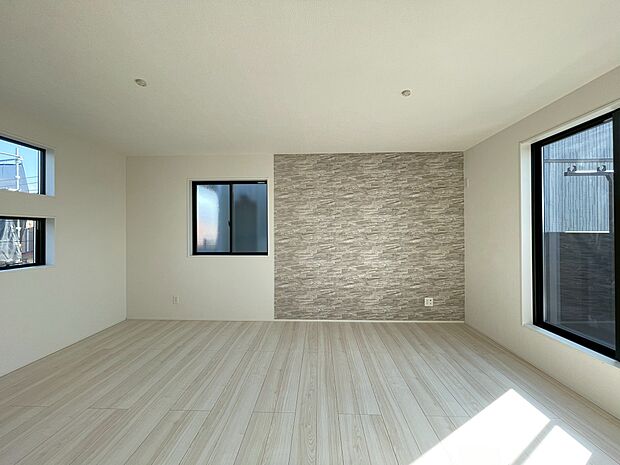 飾り過ぎないシンプルな内装と偏り過ぎないデザインで統一しました。