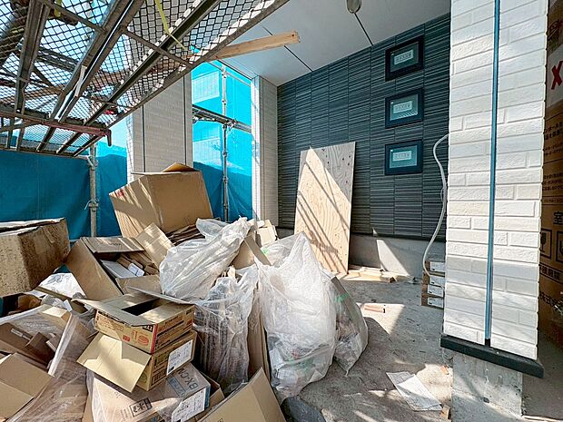 本物件の駐車スペースです。車種制限のある場合もございますので、お気軽にお問い合わせくださいませ。