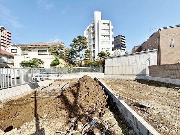 現地に足をお運びいただいた際には、周辺散策などをお勧めいたします。