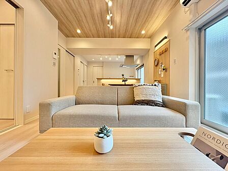 豊かな居住性と、安心感を満たすクオリティが見事に調和した住空間。