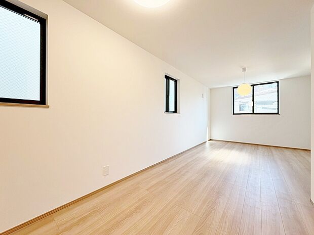 飾り過ぎないシンプルな内装と偏り過ぎないデザインで統一しました。