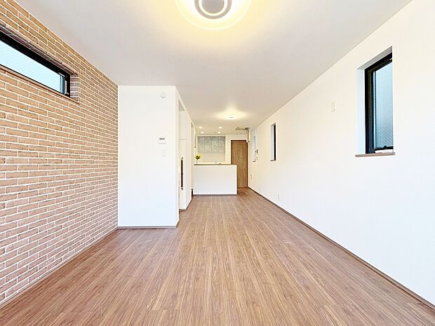 飾り過ぎないシンプルな内装と偏り過ぎないデザインで統一しました。