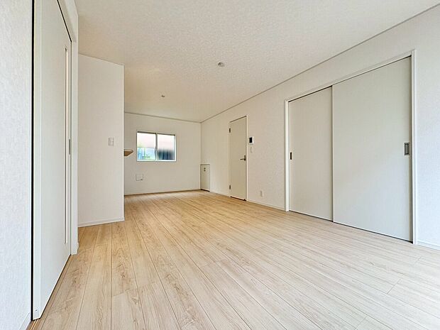 飾り過ぎないシンプルな内装と偏り過ぎないデザインで統一しました。