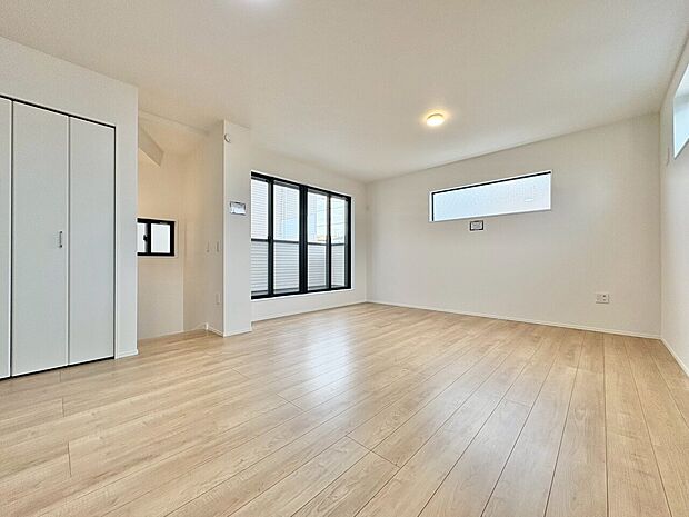 飾り過ぎないシンプルな内装と偏り過ぎないデザインで統一しました。