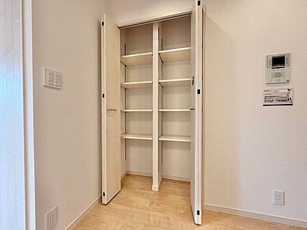 暮らし心地を大きく左右する収納を、適材適所に配置し使い勝手を考慮しました。