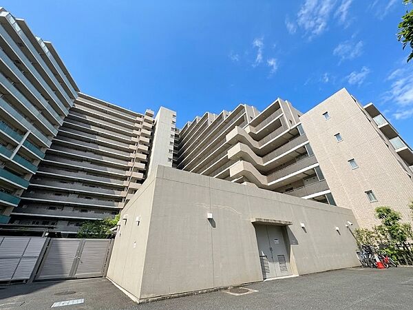 ライフプランニングからローンまで、一貫してご説明させていただきます。お気軽にお問い合わせくださいませ。
