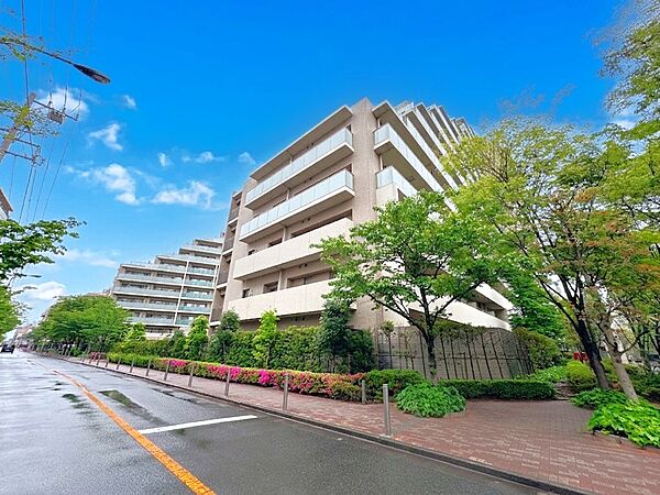 現地に足をお運びいただいた際には、周辺散策などをお勧めいたします。