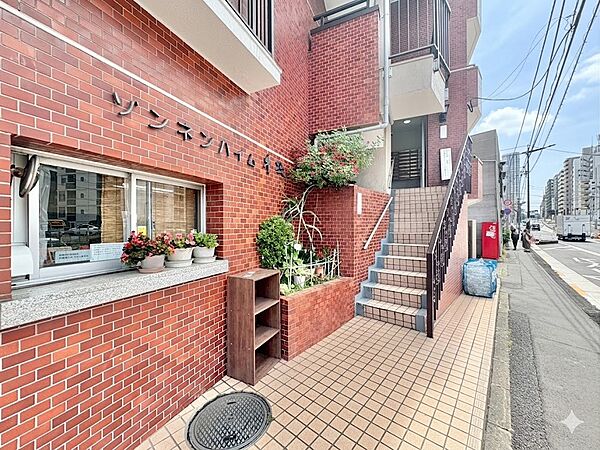 外と内をつなぐエントランスは、まさに顔となる場所。