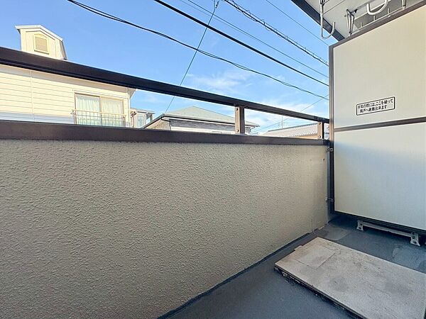 暮らしの中で、光と風を演出してくれるバルコニー。