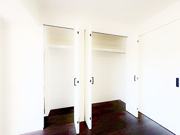 居室にはクローゼットがあり、荷物もスッキリ収納して快適にお過ごしいただけます。