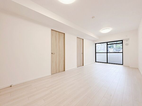 飾り過ぎないシンプルな内装と偏り過ぎないデザインで統一しました。