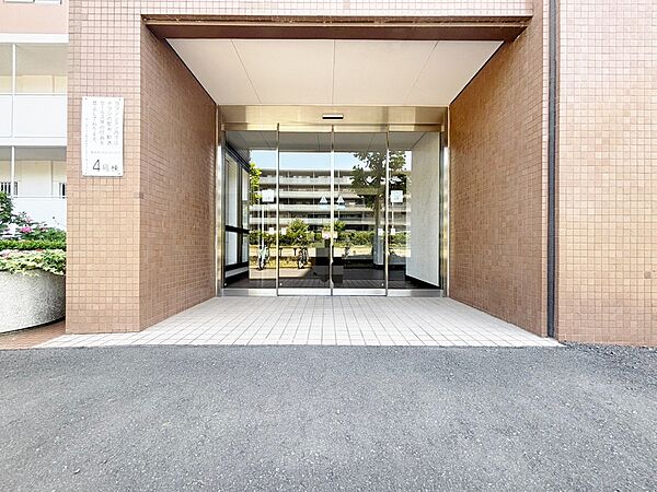 外と内をつなぐエントランスは、まさに顔となる場所。