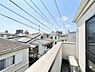 バルコニー：頬をなでる、優しい風を感じることが出来ます。