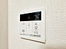 設備：見やすい画面で操作しやすい給湯パネルです。