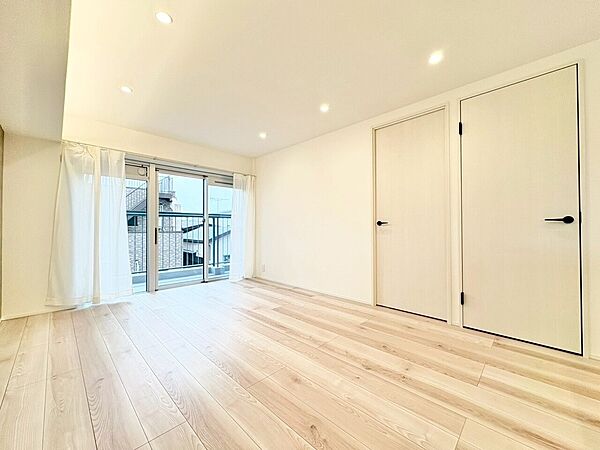 豊かな居住性と、安心感を満たすクオリティが見事に調和した住空間。