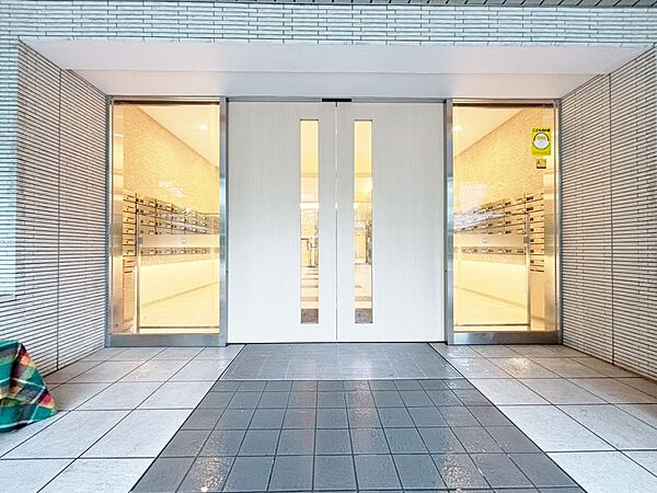 外と内をつなぐエントランスは、まさに顔となる場所。