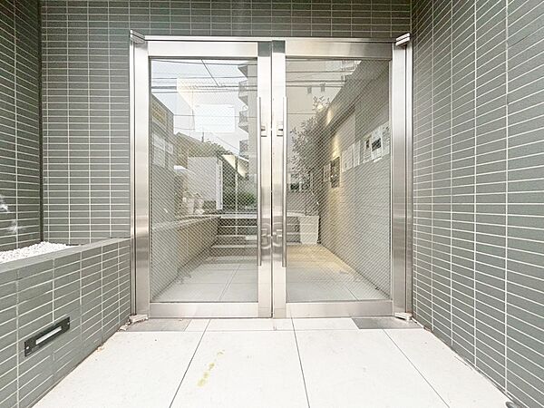 外と内をつなぐエントランスは、まさに顔となる場所。