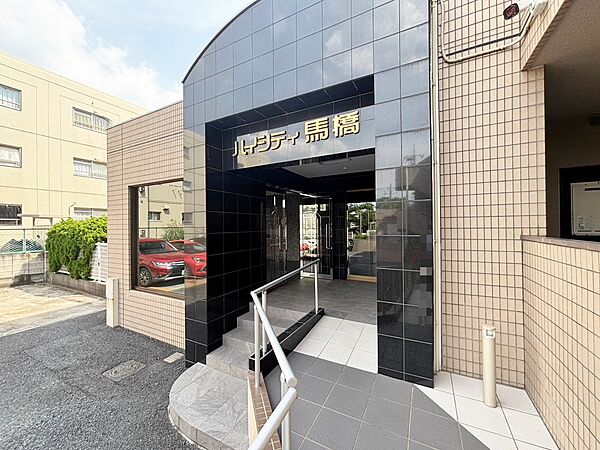 外と内をつなぐエントランスは、まさに顔となる場所。