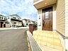 玄関：玄関を開ければ、そこは安らぎのご自宅。