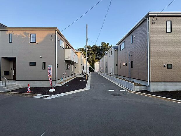現地に足をお運びいただいた際には、周辺散策などをお勧めいたします。