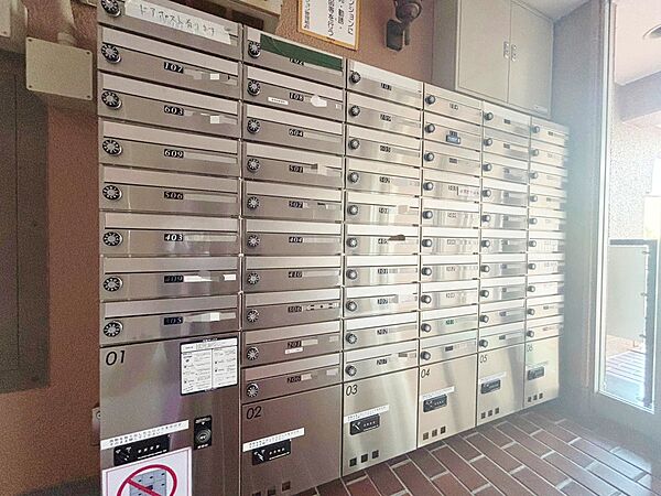 郵便物を受け取るための郵便受けも、きちんと管理されています。