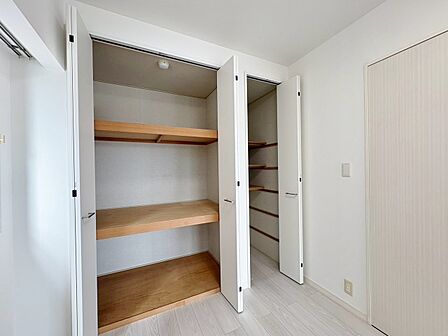 居室にはクローゼットがあり、荷物もスッキリ収納して快適にお過ごしいただけます。