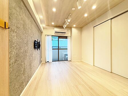 飾り過ぎないシンプルな内装と偏り過ぎないデザインで統一しました。