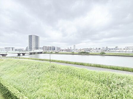 頬をなでる、優しい風を感じることが出来ます。