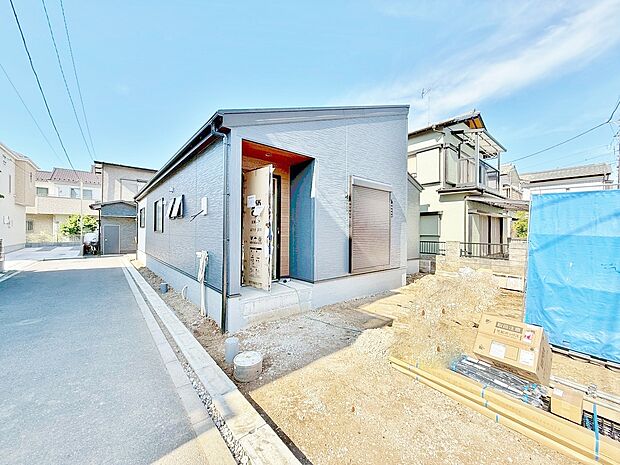 【建築中】外観の美しさだけでなくそこに住まうご家族様の心地良さを最優先しています。