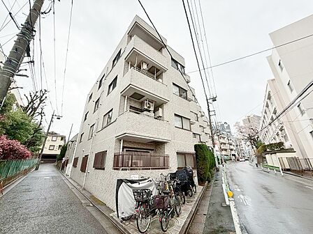現地に足をお運びいただいた際には、周辺散策などをお勧めいたします。