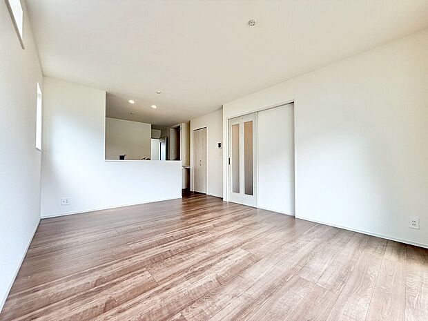 飾り過ぎないシンプルな内装と偏り過ぎないデザインで統一しました。