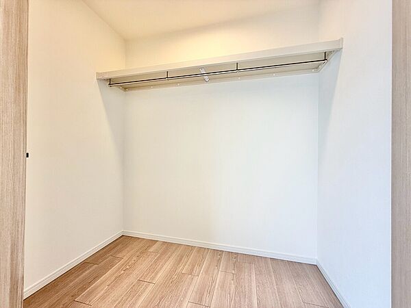 居室にはクローゼットがあり、荷物もスッキリ収納して快適にお過ごしいただけます。