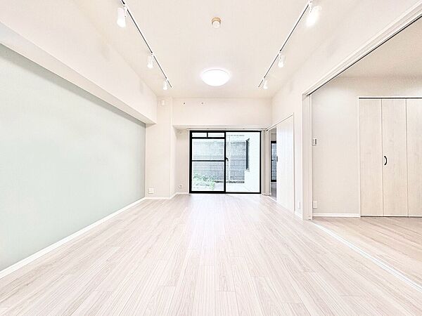豊かな居住性と、安心感を満たすクオリティが見事に調和した住空間。