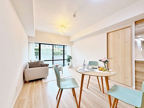 豊かな居住性と、安心感を満たすクオリティが見事に調和した住空間。