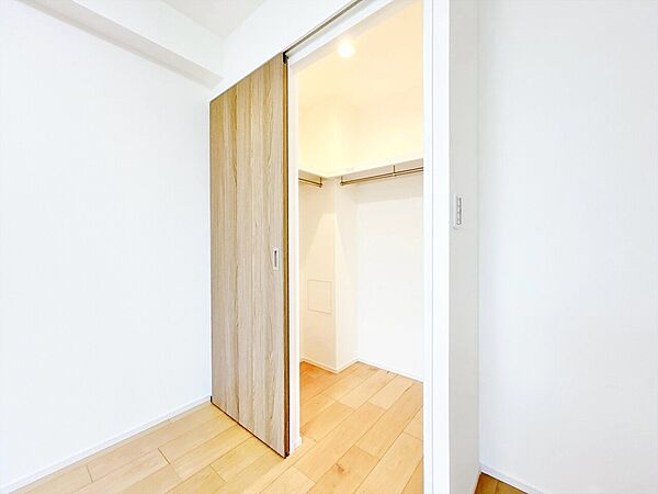 居室にはクローゼットがあり、荷物もスッキリ収納して快適にお過ごしいただけます。