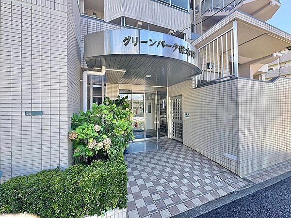 外と内をつなぐエントランスは、まさに顔となる場所。