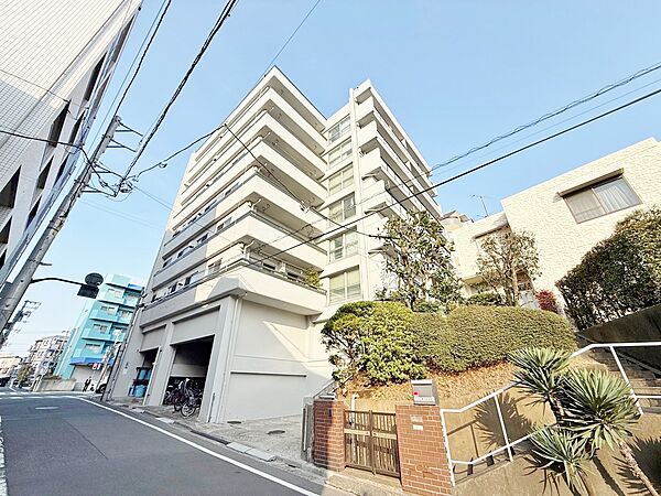 現地に足をお運びいただいた際には、周辺散策などをお勧めいたします。
