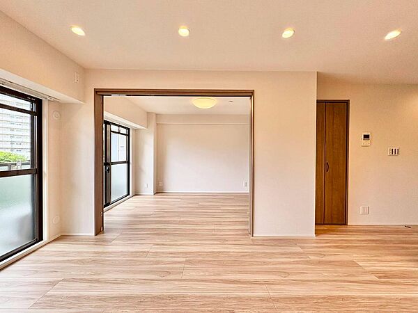 居心地の良い空気感は、暮らしのステージを彩り、心からのやすらぎと満足感を与えてくれます。