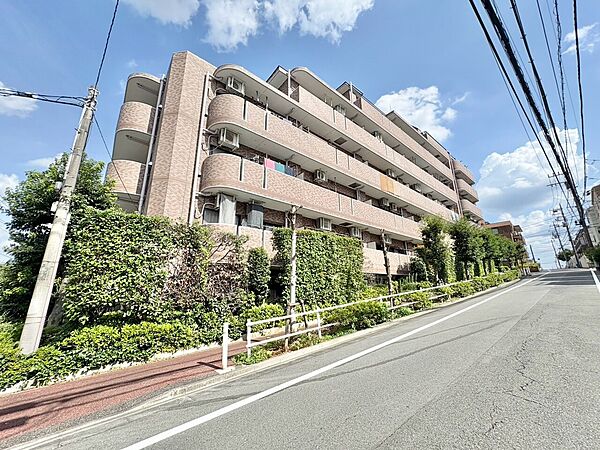 現地に足をお運びいただいた際には、周辺散策などをお勧めいたします。