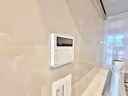見やすい画面で操作しやすい給湯パネルです。